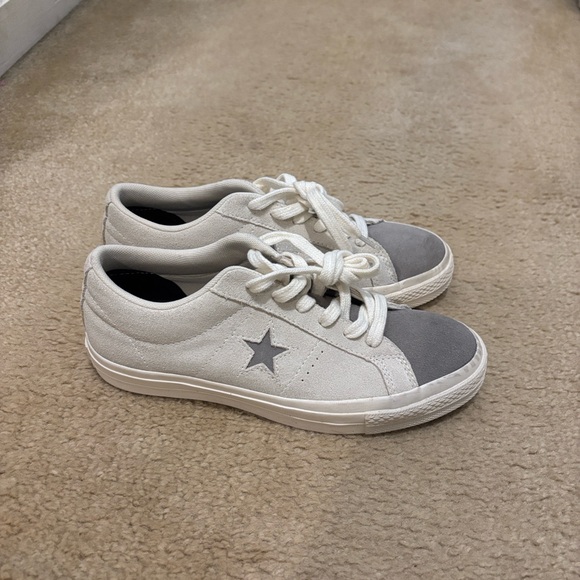 Converse - Picture 3 of 6